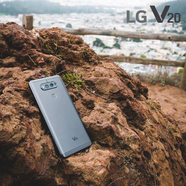 LGmobileDZ's tweet photo. Avec son écran 5,7" son appareil photo arrière de 16MP et ses 4Gb de Ram ,Vous ne lâcherez pas votre LG V20 :)

#LG #Mobile #V20 https://t.co/qfdv63n3Gs