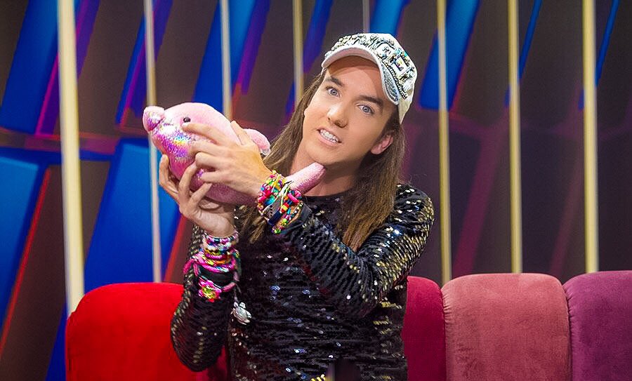 ALESSGIBAJA2's tweet photo. Bebés estoy SUPER nerviosito !!!! El domingo empieza la SUPER aventura @ghoficial ¿Estáis #ready ? NECESITO vuestro SUPER APOYO bebitos 💖💖 https://t.co/Pk8UnGwaK8