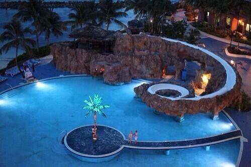IconicInvention's tweet photo. Perfect backyard pool https://t.co/cg2ya1EN8N