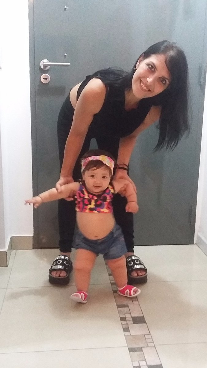 KaryCupo's tweet photo. Terminó un año INOLVIDABLE donde llegaste a mi vida para haceme PLENAMENTE FELIZ HOY COMIENZO OTRO DONDE no m importa+nada q tu felicidad T♡ https://t.co/Ha41Ekboav