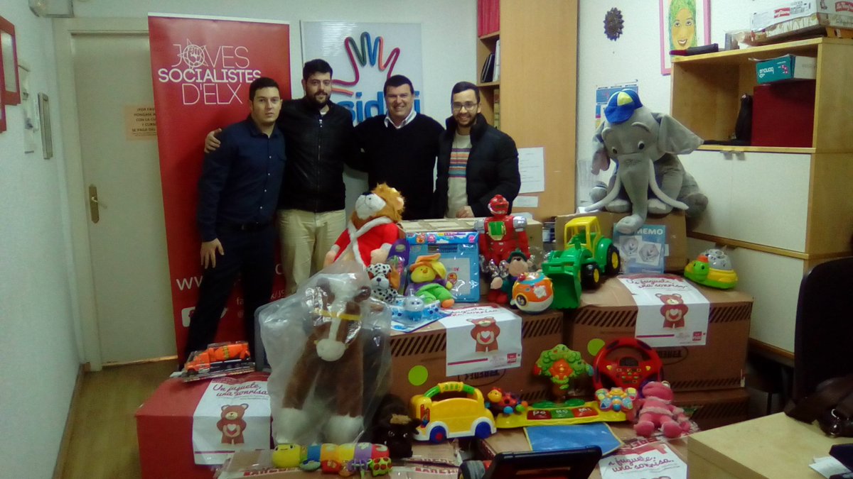 AsidaliONG's tweet photo. Un año más nuestro a agradecimiento por el esfuerzo a @JS_Elx por la V Campaña "UN JUGUETE UNA SONRISA". https://t.co/wyTt2XQjCY