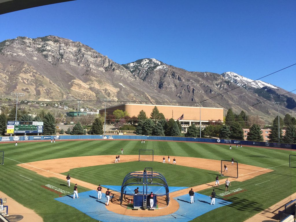 lifeofncaabase's tweet photo. @BYUBaseball has one of the coolest fields in the country! https://t.co/PP7NiZ3DYa
