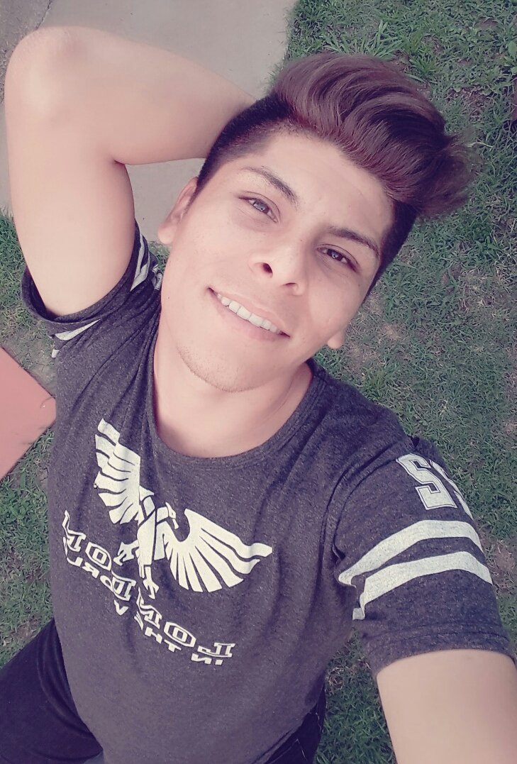 leanpogo16's tweet photo. Feliiizzz añooo a todosss mis seguidoresss!!  Exitoosssss muuuuukkk https://t.co/TkdqbSuvzL