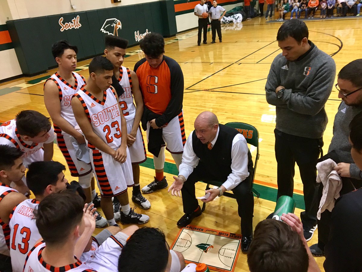 ClayWilliamsRGV's tweet photo. Boys HS Basketball FINAL:

District 32-6A

Harlingen South 62, San Benito 35

Highlights @ 6 on #CBS4!

#RGV #txhshoops https://t.co/fyjNtlDKnp