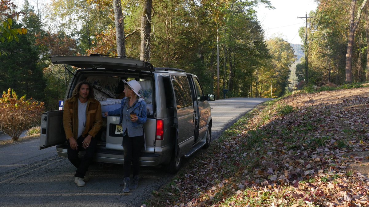 tinyhousetiny's tweet photo. So you bought a van. Now what? Today's guide on how to convert a van into a bedroom on wheels. #vanlife #conversions https://t.co/UuttqI2dZM https://t.co/wTkB7m3BpE