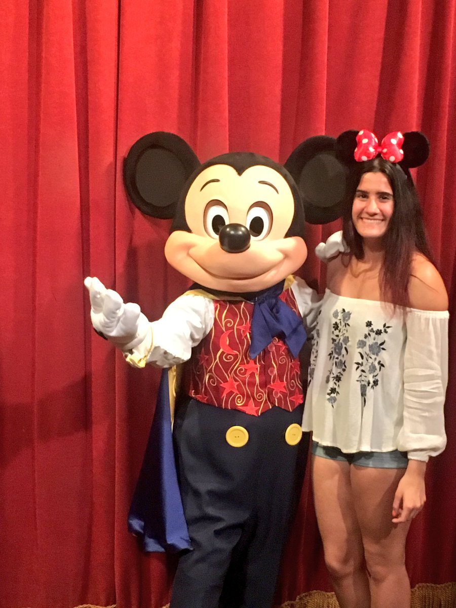 adriij97's tweet photo. Never too old for Disney✨ https://t.co/QXZWW7kqzr