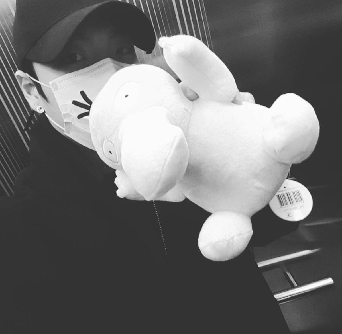 SGunhee's tweet photo. Happy new year~ #GUN instagram update https://t.co/PLE7ApNtLH