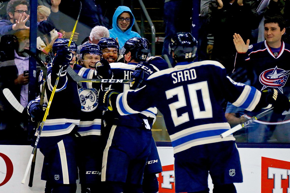 SportsCenter's tweet photo. Columbus extends its win streak to 16 games, defeating Edmonton, 3-1.

Blue Jackets: 1 game away from tying Penguins' 1993 record (17 gms). https://t.co/VcQA5aie9A