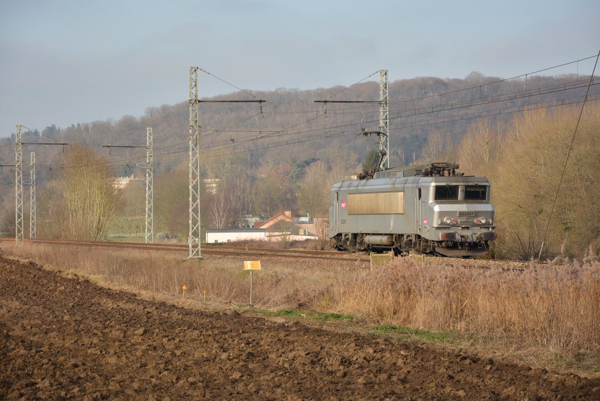 bb_8620's tweet photo. La BB 22287 assure HLP le Trappes -> SPDC en composition minimale... Vauboyen le 20/12/16 #GCSud #BB22200 @OliverRangc1 @IlianTrains https://t.co/1pnPhLMU7f