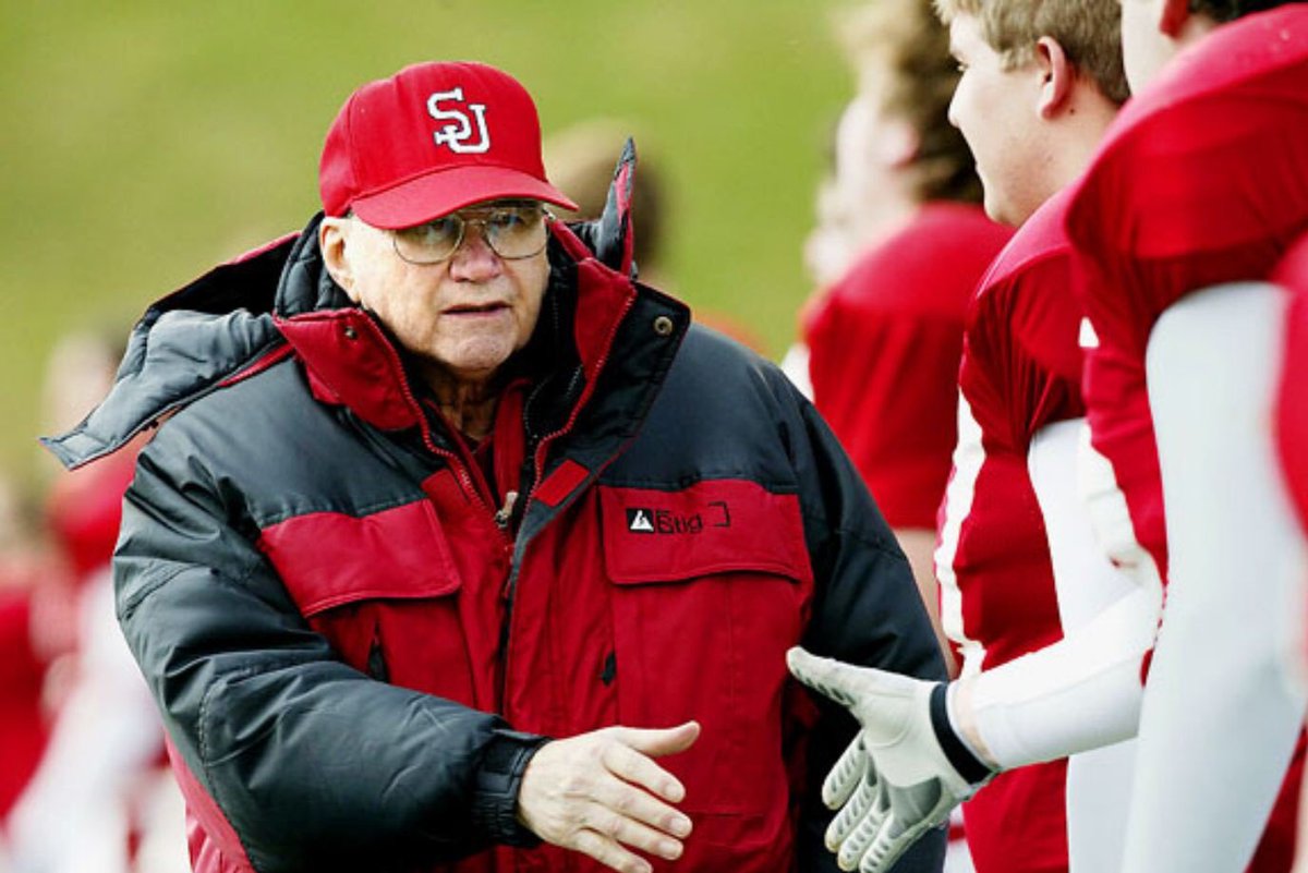 HDtheTVman's tweet photo. From 1953-2012, the University of Minnesota had 11 head football coaches. 

During those same years, St. John's had 1: https://t.co/OjbXW85yTX