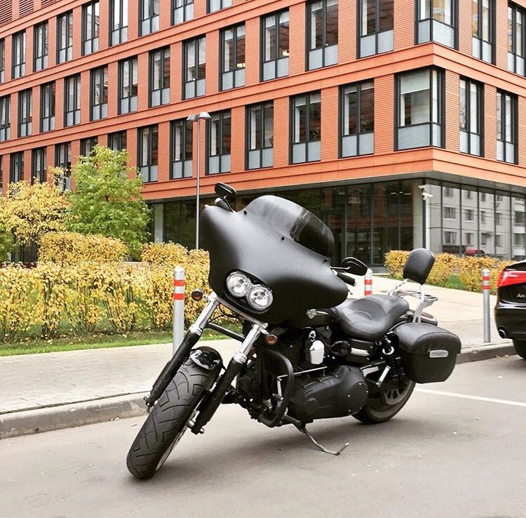 memshades's tweet photo. @koc911's #Dyna #FatBob! #FXDF #FatBobBagger #BatwingFairing https://t.co/0EJbEBEffc