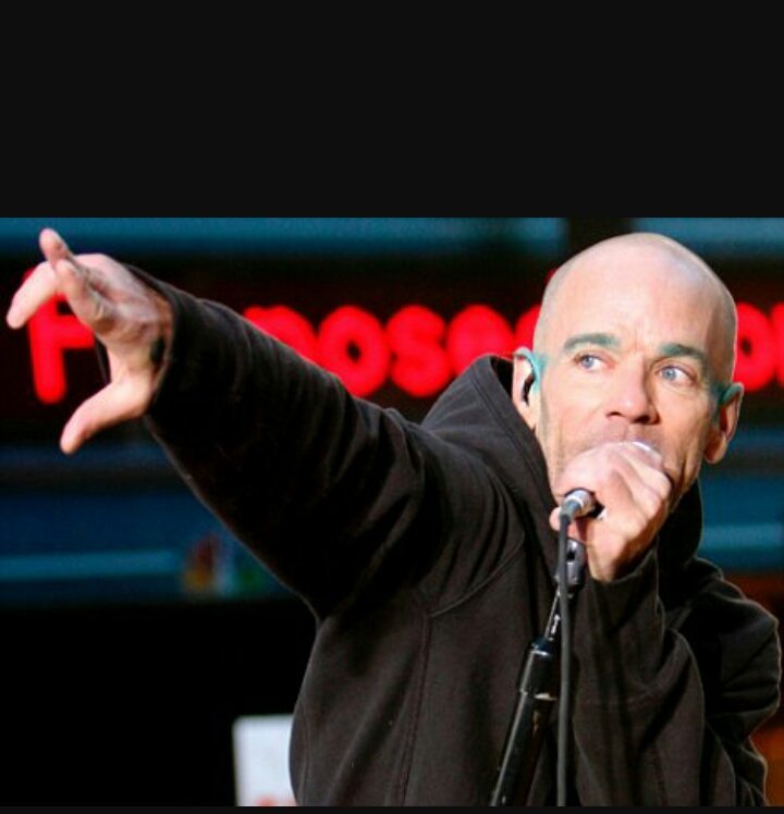Una voce che è pura passione. Happy Birthday Michael Stipe. 