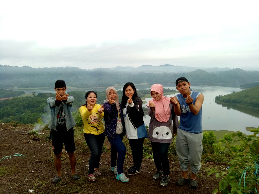 fachrudinsrudi's tweet photo. Kita juga bisa kekinian. #pasepakan  #riamkanan  #bukit  #tabuan  #anakpipit https://t.co/5EUE7BI2yI