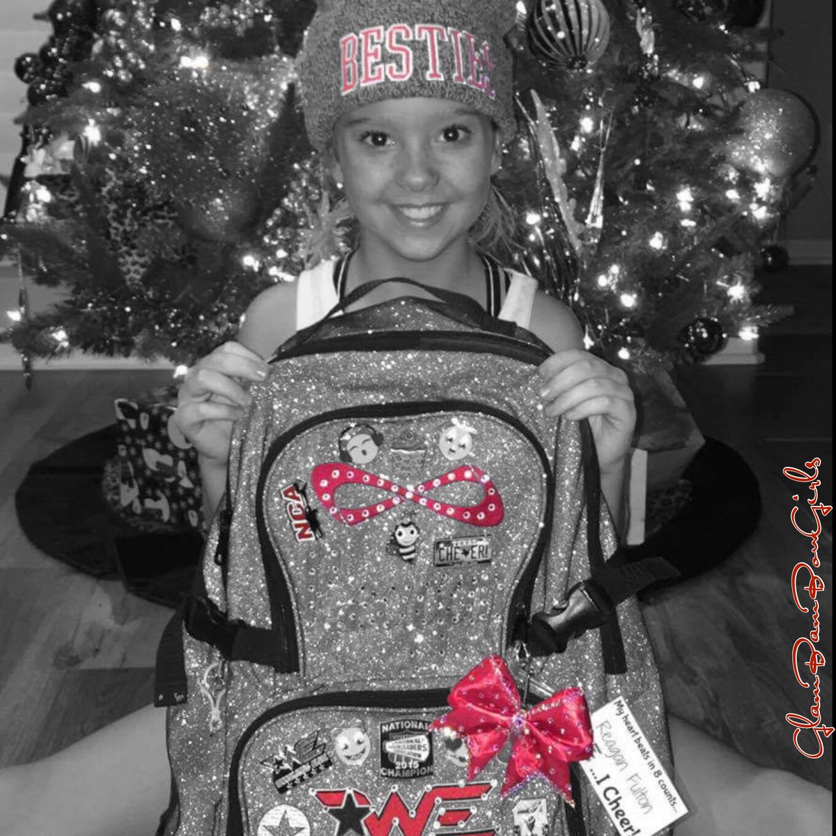 GlamBamBows's tweet photo. Love seeing my #MiniBow on. @Nfinity @WoodlandsCheer #glitterbackpack @chris_cfulton 😍😘 So adorable ❤ https://t.co/2vKfxqF36g