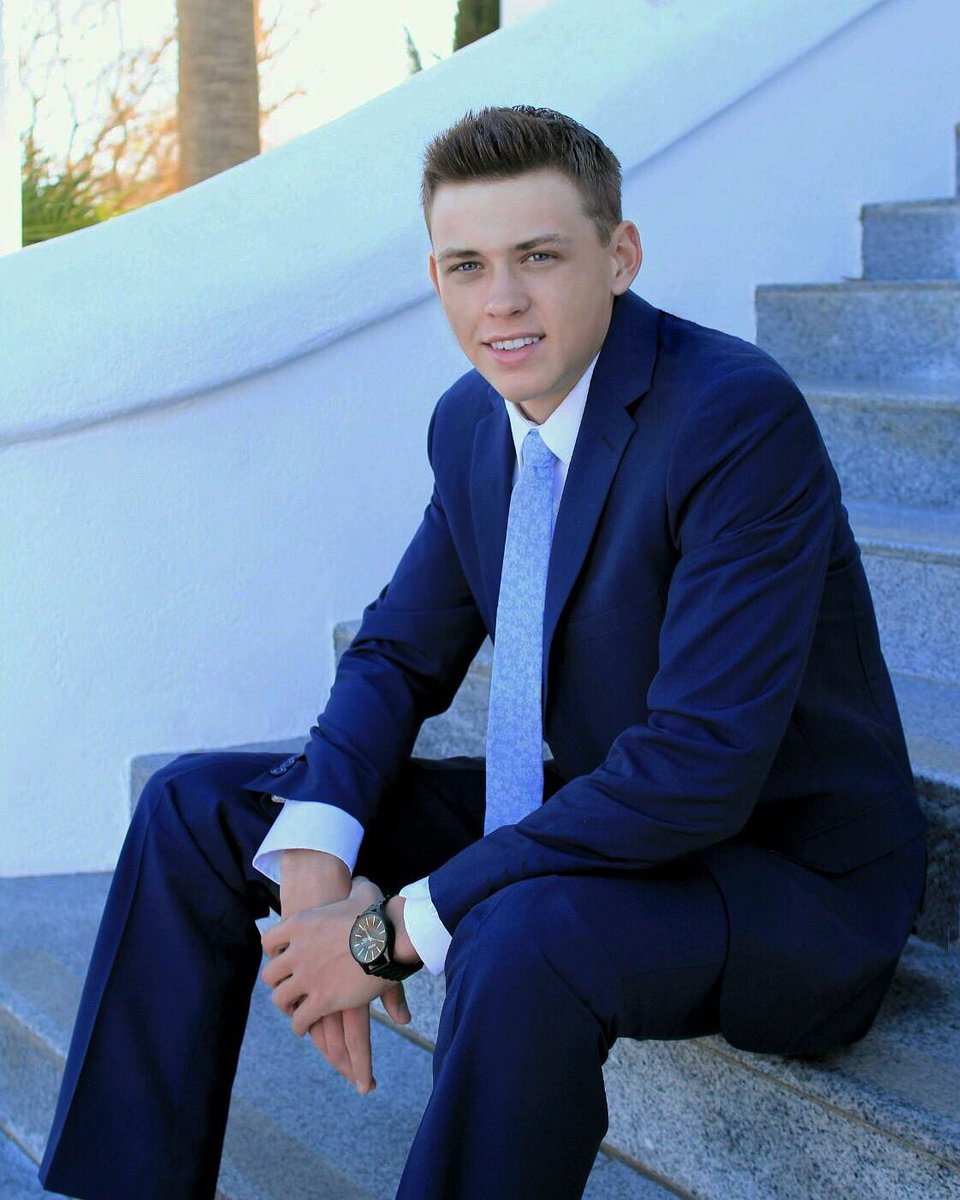 H1Jace's tweet photo. I leave tomorrow to serve the people of Philadelphia! I love you all and I'll see you guys in 2❤shoot me an email: Jace.hughes@myldsmail.net https://t.co/ENNwWGWYXg