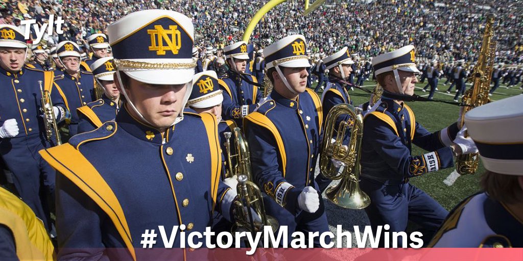 TheTylt's tweet image. RT if you agree Notre Dame's fight song is the greatest of all time! #VictoryMarchWins #FightingIrish #ND ☘ 🏈 ☘

tylt.it/wlgy1S