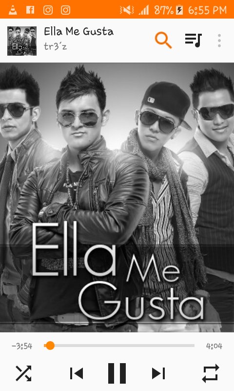 Cuando estoy dibujando empieza a salir esta canción de <a href="/GrupoTr3z/">Grupo Tr3'z</a> - #ellamegusta #alestilodetr3z 
📱🎧🎶🎶🎶