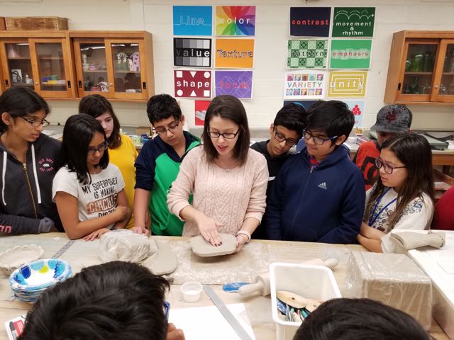 ClubInnovationS's tweet photo. Amazing day today with @XrdsArt teaching our Innovators to make ceramic bowls for the Empty Bowls Project. @arajagop @BonnieCapes https://t.co/gh3ZcBkQrM