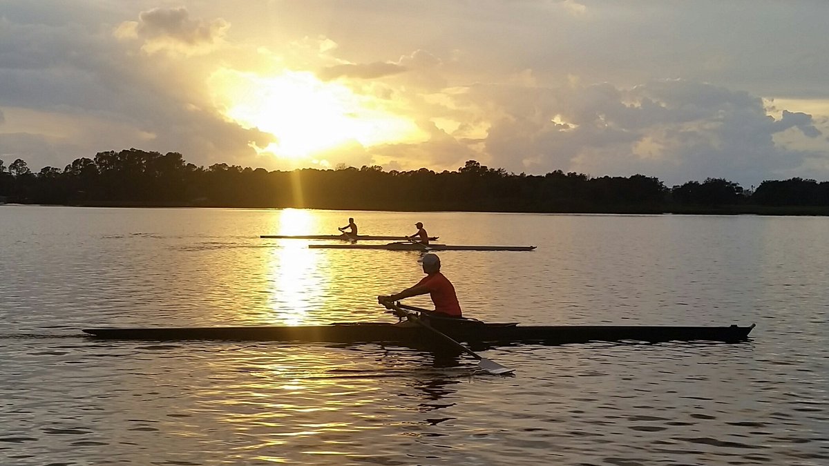 allrowcamp's tweet photo. Just another random day of great rowing in @DelandFL #wintertraining #row2k #wintechrowing #swiftracingus #rowcamp https://t.co/RrKBZsz3wr