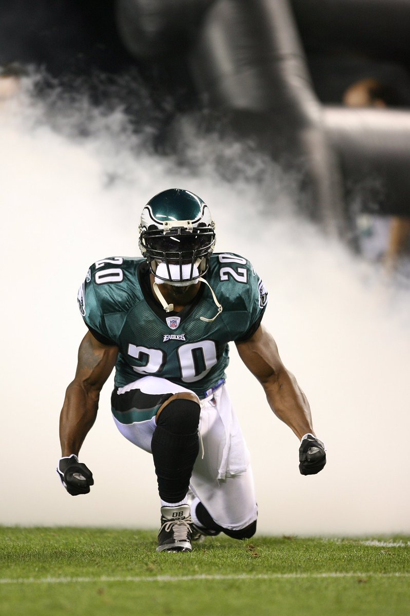 SnipeMyles's tweet photo. Let's go Weapon X #HOFfinalist @BrianDawkins https://t.co/FnyjM9wA2z