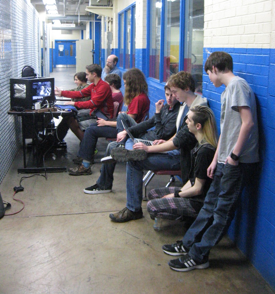 Guzzoline7300's tweet image. #FTCTeams Tuesday evening work session happening now!