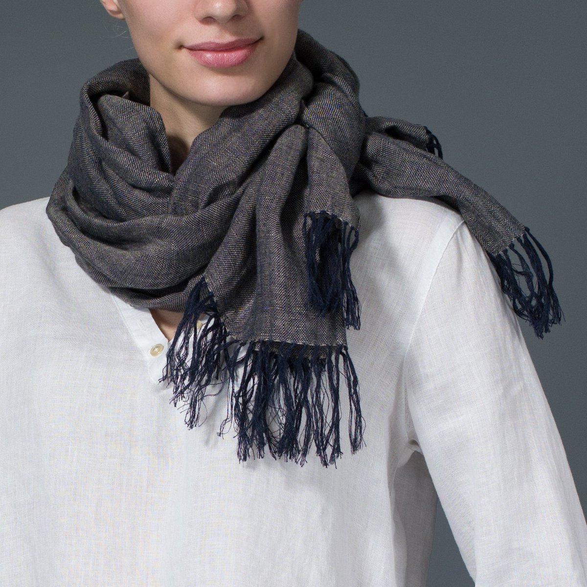 vivid_linen's tweet photo. #scarf #linen #grey #2017 https://t.co/y4oQVqRdx6
