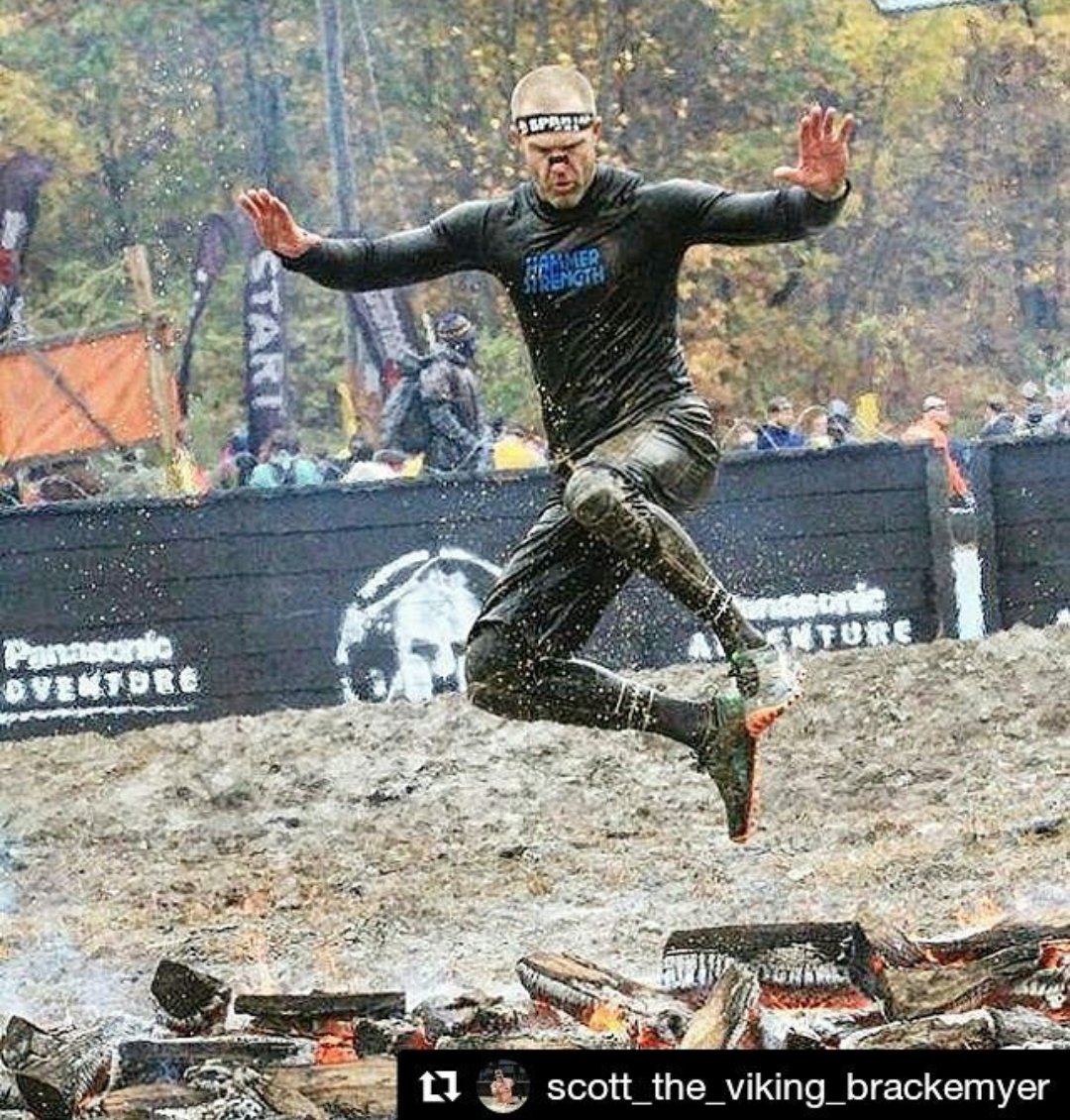 ObstacleGuard's tweet image. Best Padded #OCR Sleeves and "Barbed Wire" themed socks on on the market.  Get your at ObstacleGuard.com #Spartanrace #crossfit #wod