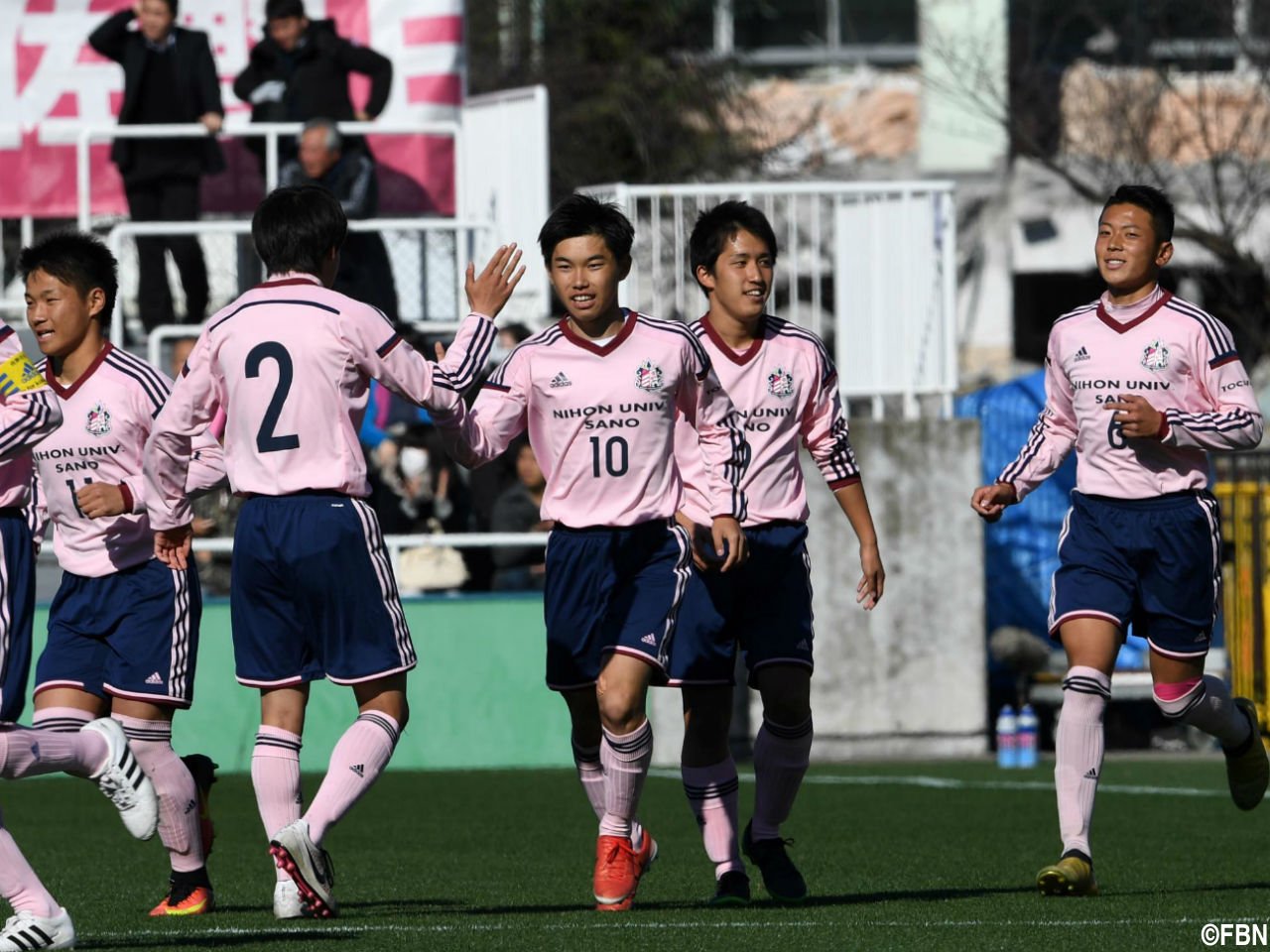 ゲンバカンリヌコ 注目の背番号10 ベスト8 17年 第95回全国高校サッカー選手権大会注目選手 注目校 まとめ T Co Ldebbn1qfm チェック 高校サッカー選手権 Hs Soccer 高校サッカー 佐野日大 Vs 駒澤大高 長崎達也 矢崎一輝 T