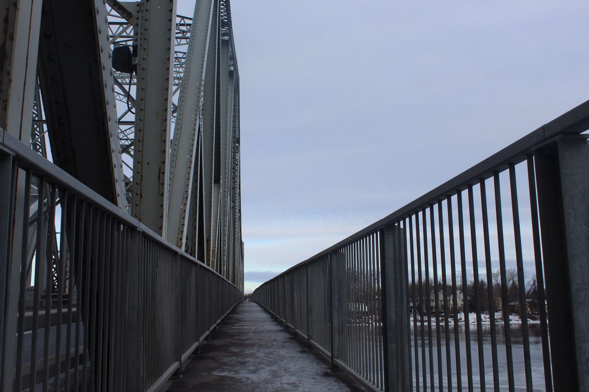 taijphotography's tweet image. In this game of life, what path will you take? ☘️