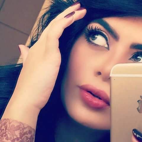 OmaniAsil's tweet photo. مايشبهك الا القمر والثريا
ولا بنات الوقت مايشبهونك

يالمهره اللي مثل خيل المحيّا 
الزين كله في محاجر عيونك https://t.co/urWdXcnWzY