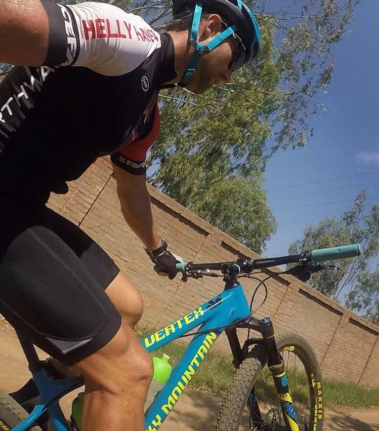 northwave_sa's tweet image. Look mom no hands!!! #bikelife #mtb #northwave #wheelie | 📷 @armanddtoit