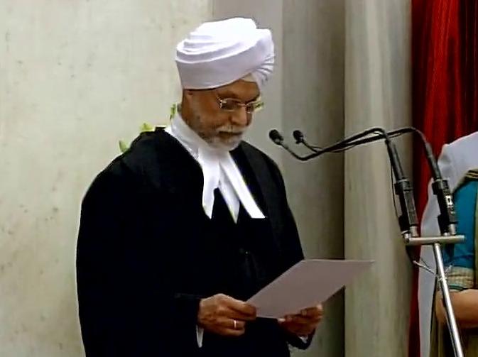 news24tvchannel's tweet photo. Justice Khehar sworn in as Chief Justice of India #JusticeJagdishSinghKhehar #sworn #ChiefJ https://t.co/VUCB6F0fQt https://t.co/XYnnmsVMpb