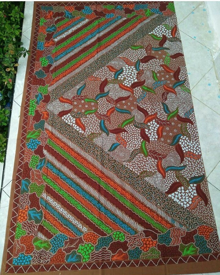 BatikPutih's tweet photo. #batik tulis madura dengan motif sinar versi #modern warna menawan, more info WA:081330552537 ig:BatikPutih https://t.co/U8awJnZGTh