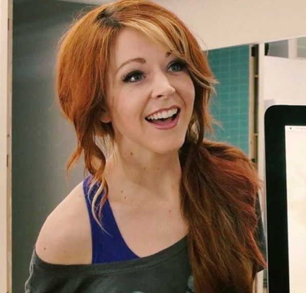 LindseyStirling's tweet photo. If you haven't yet, check out my performance on @blogilates channel https://t.co/QMYi8m5Y2L https://t.co/fzOwcp3k0p