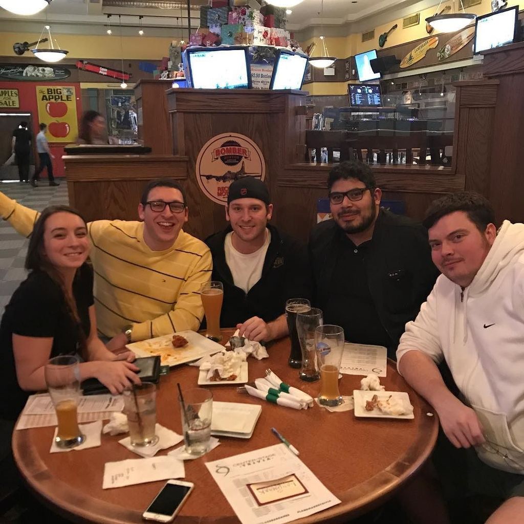 CSBarGames's tweet image. Team 2Chainz wins our second game of 2017! @landmarkgboro #landmarkgtrivia