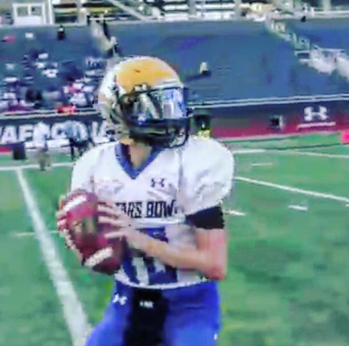 TheCardBookie's tweet photo. Dope pic @DaronQB @A11StarsBowl @LaVarArrington @XtremeProcision @ProspectsOnly https://t.co/IgFWqVX0qF