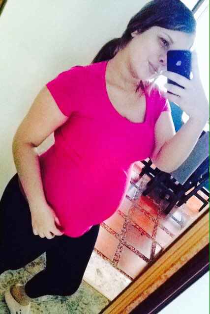 mafe_hola's tweet photo. Diría que somos el uno para el otro 😍❤️👣. https://t.co/JYZ9qI7Tds