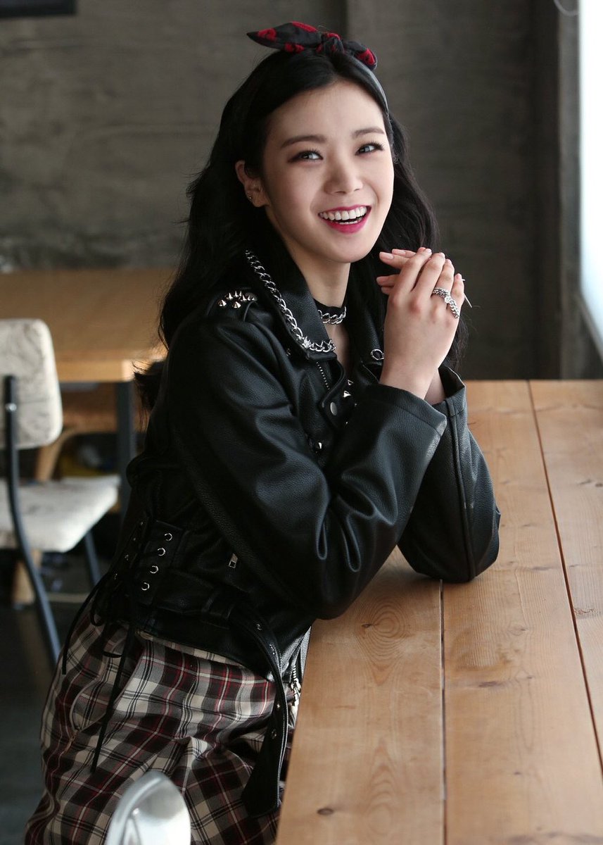 PEVCHY's tweet photo. 3. lizzy / after school ✩‧₊*ೃ
— amazing personality. one of my favorite beagle idols. absolutely adorable. https://t.co/oU8Zh3WXOM