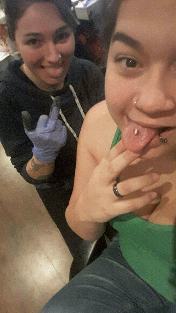 ThibertCarlene's tweet photo. What happens when i tattoo my friends lol #tattoolife #bffs https://t.co/cX7WcsKIGJ