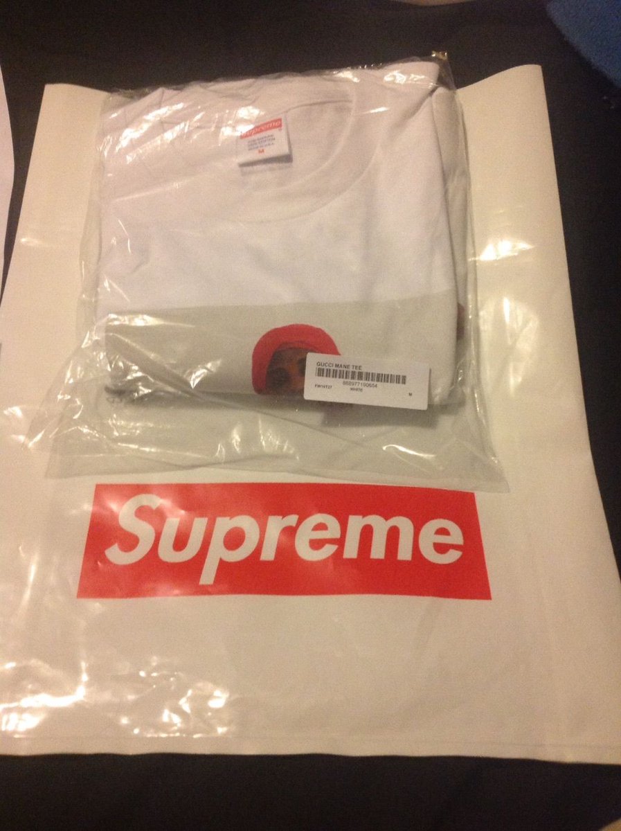 irc_type's tweet image. SUPREME GUCCI MANE TEE (WHITE)
-
SIZE: M
-
PRICE: $100
-
First come, first serve. DMs open.
