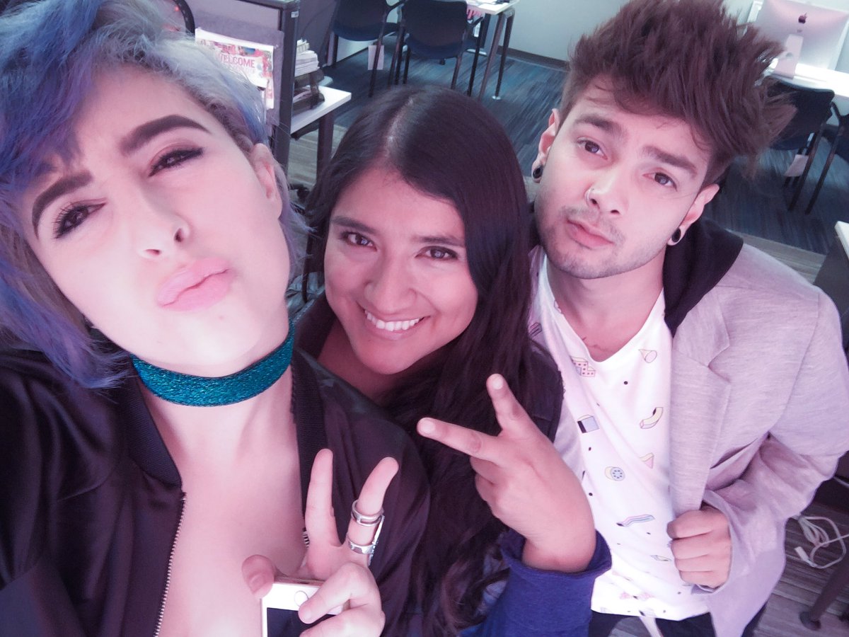 mayte_editora's tweet photo. Los mejores amigos de @YouTube @JuanamartinezH y @Juanjaramilloe en portada de @Revista_TU #editorafeliz #juanatica #jaramishana https://t.co/iotCSlHmAC