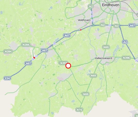 RWSverkeersinfo's tweet photo. Op de #N397 Valkenswaard - Eersel is een vrachtwagen gekanteld tussen Westerhoven en Bergeijk. De weg is DICHT. MIJD de N397. https://t.co/tXBbV6CLmy