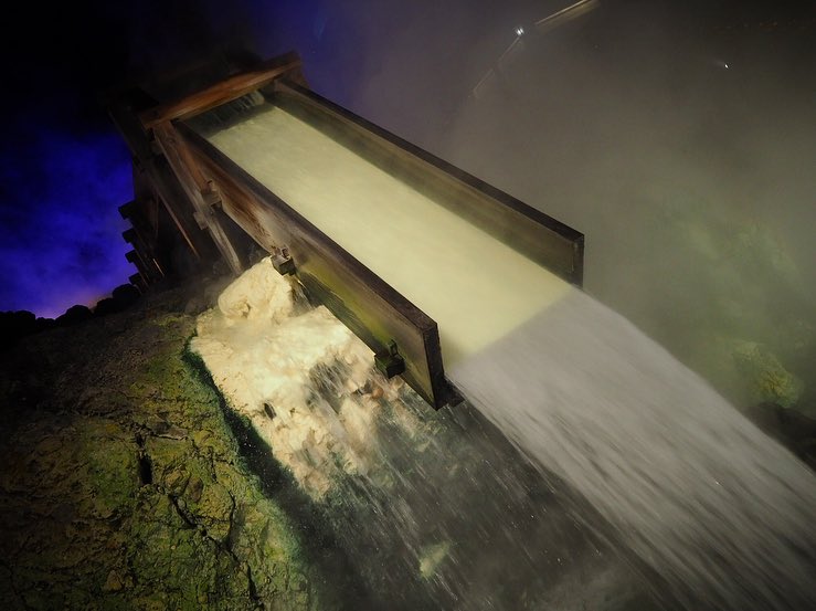 湯気やばしでしたん。さむすぎ。

おみくじしたら小吉でした🎍😔
にこちゃんカメラマン📸🍡

階段登ったら体力のなさに
自分が情けなくなりました😂✌️

明日から仕事がんばるぞー！