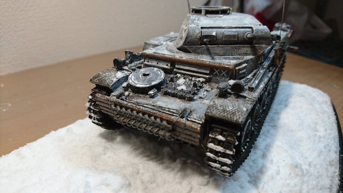 ﾏｯｺｲじいさんの弟子 در توییتر ﾏｯｺｲのジオラマ過去作 タミヤ1 35 号戦車g F型 雪の進軍 16年10月8日完成 タミヤ1 35 T 62a 砂の街の番人 16年12月15日完成 バンダイ1 144 陸戦セット ホバートラック 戦線後方 16年12月28日完成