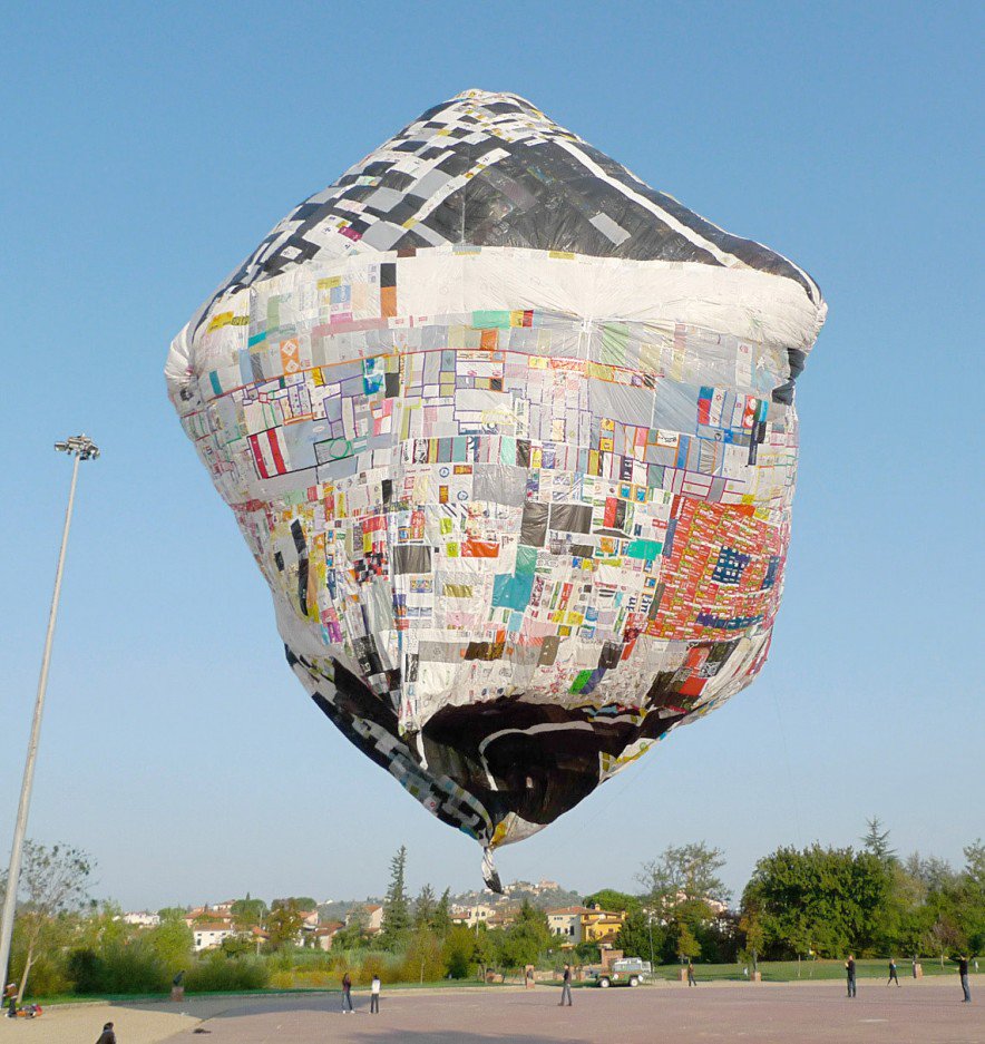 AnatomieDerForm's tweet photo. Tomás Saraceno's installations - @tomassaraceno
#installation #art https://t.co/z6QmhfdCnx