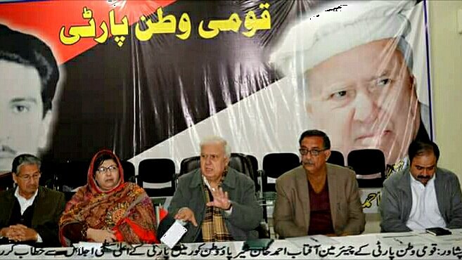 malik_sherpao's tweet photo. Chairman QWP Milli Rehbar Aftab Ahmad Khan Sherpao chairing the QWP Leadership meeting at Watan Kor Peshawar.
#QWP #QWPLeadership https://t.co/NsMYz7W2ee