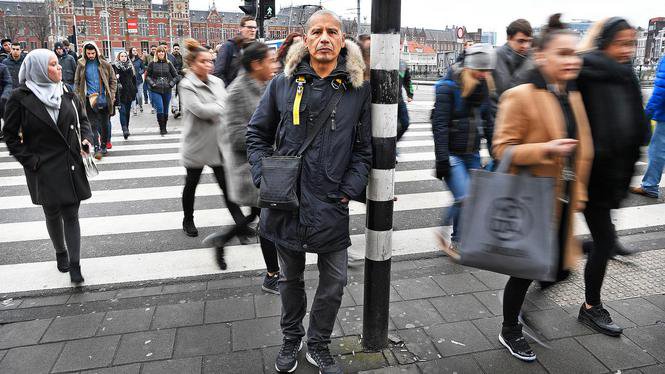 De Amsterdamse 'zakkenrollerjager' Jaime van Gastel (44) is een regelrechte hit op YouTube
s.vk.nl/td44d-a4443512/