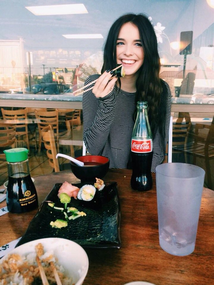 acaciabot's tweet photo. people keep growing up☕️ https://t.co/dtvRyrXdCz