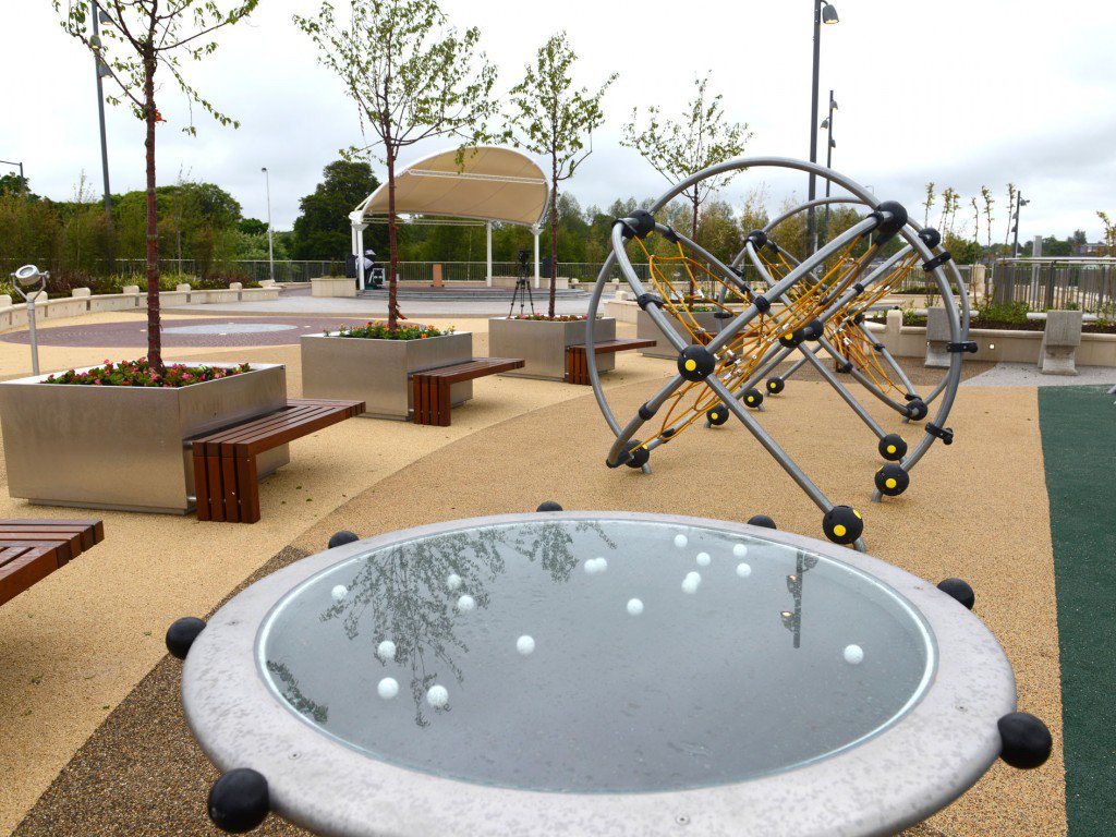 SEUPB's tweet photo. #PEACEIII funded shared space OASIS project in Omagh wins Outstanding Achievement Award @CEEQUALnews @fermanaghomagh https://t.co/woVPq6BLzo