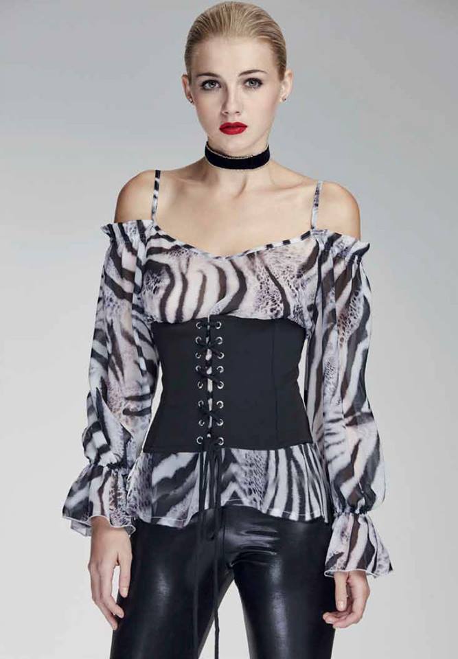 ERosinach_Moda's tweet photo. Aquest #look d'estil #roquer també és una bona opció per aquestes #festes!#moda #tendencies #rebaixesvip #wintersale https://t.co/CKKQtp7SKk https://t.co/0htb6LQRz4